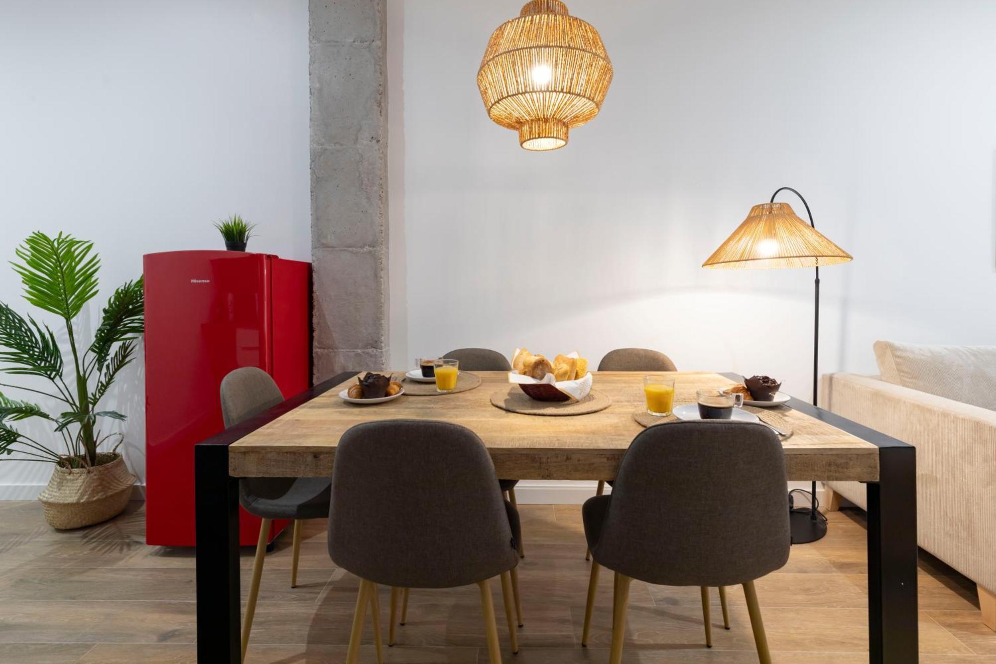 Travel Habitat Mediterranean Suites Валенсия Екстериор снимка