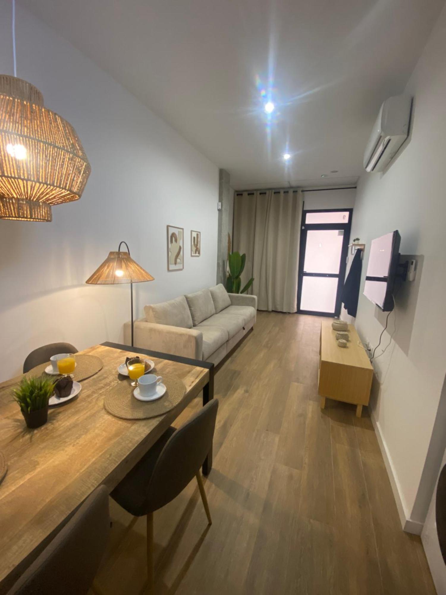 Travel Habitat Mediterranean Suites Валенсия Екстериор снимка