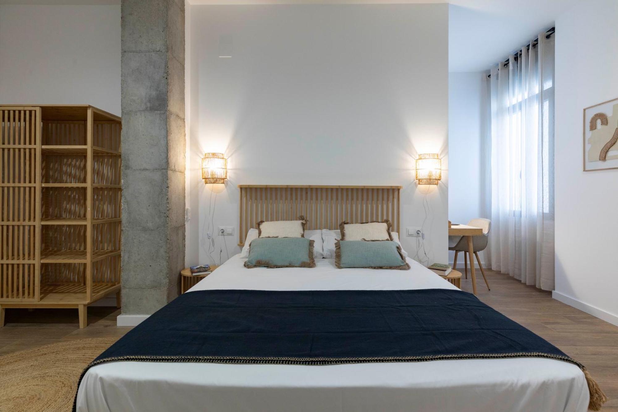 Travel Habitat Mediterranean Suites Валенсия Екстериор снимка