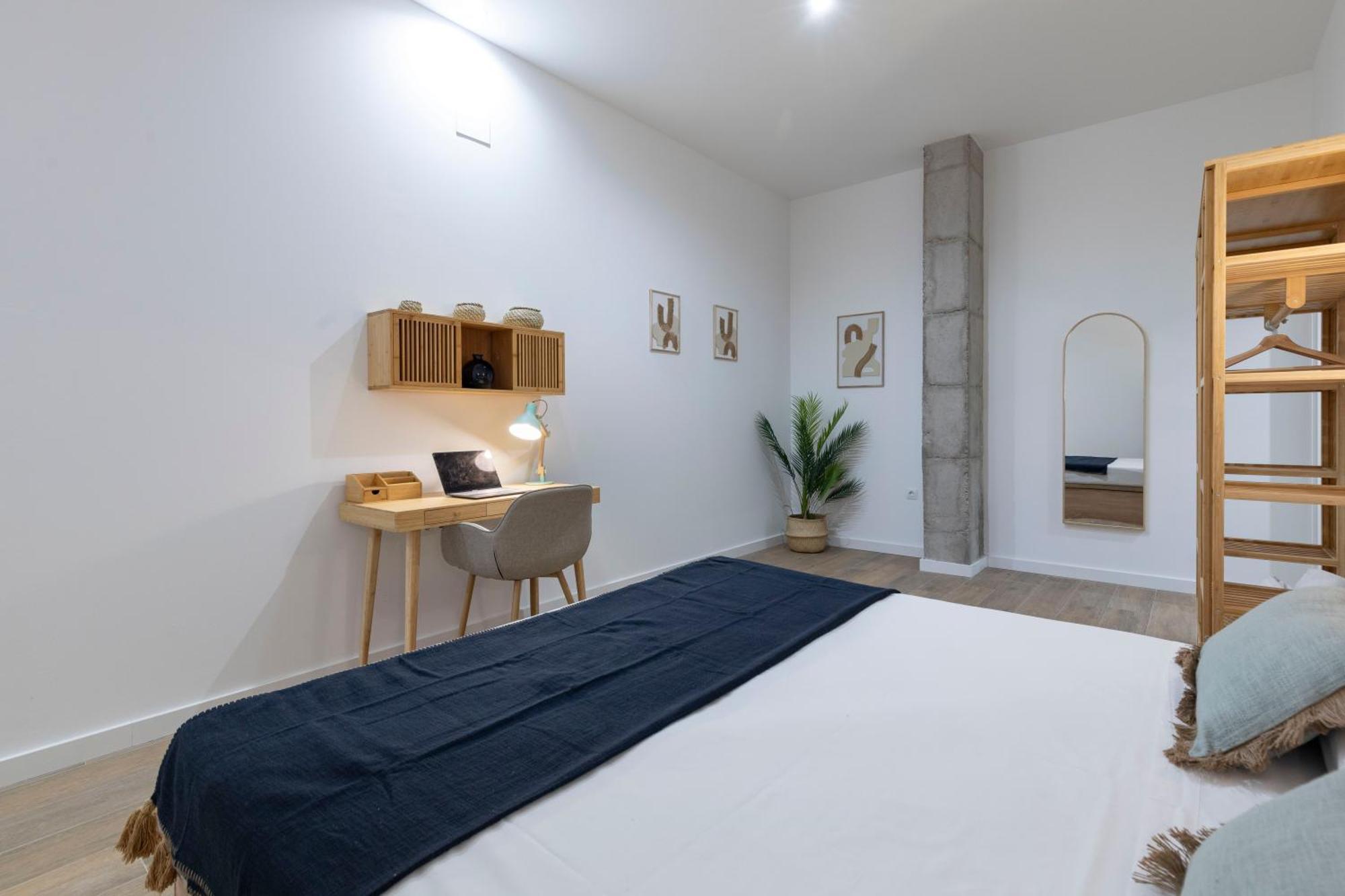 Travel Habitat Mediterranean Suites Валенсия Екстериор снимка