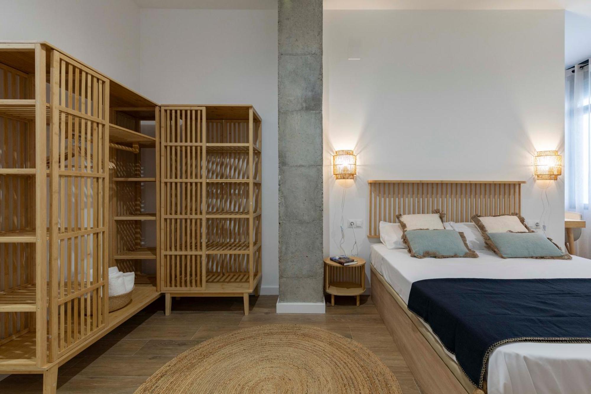 Travel Habitat Mediterranean Suites Валенсия Екстериор снимка