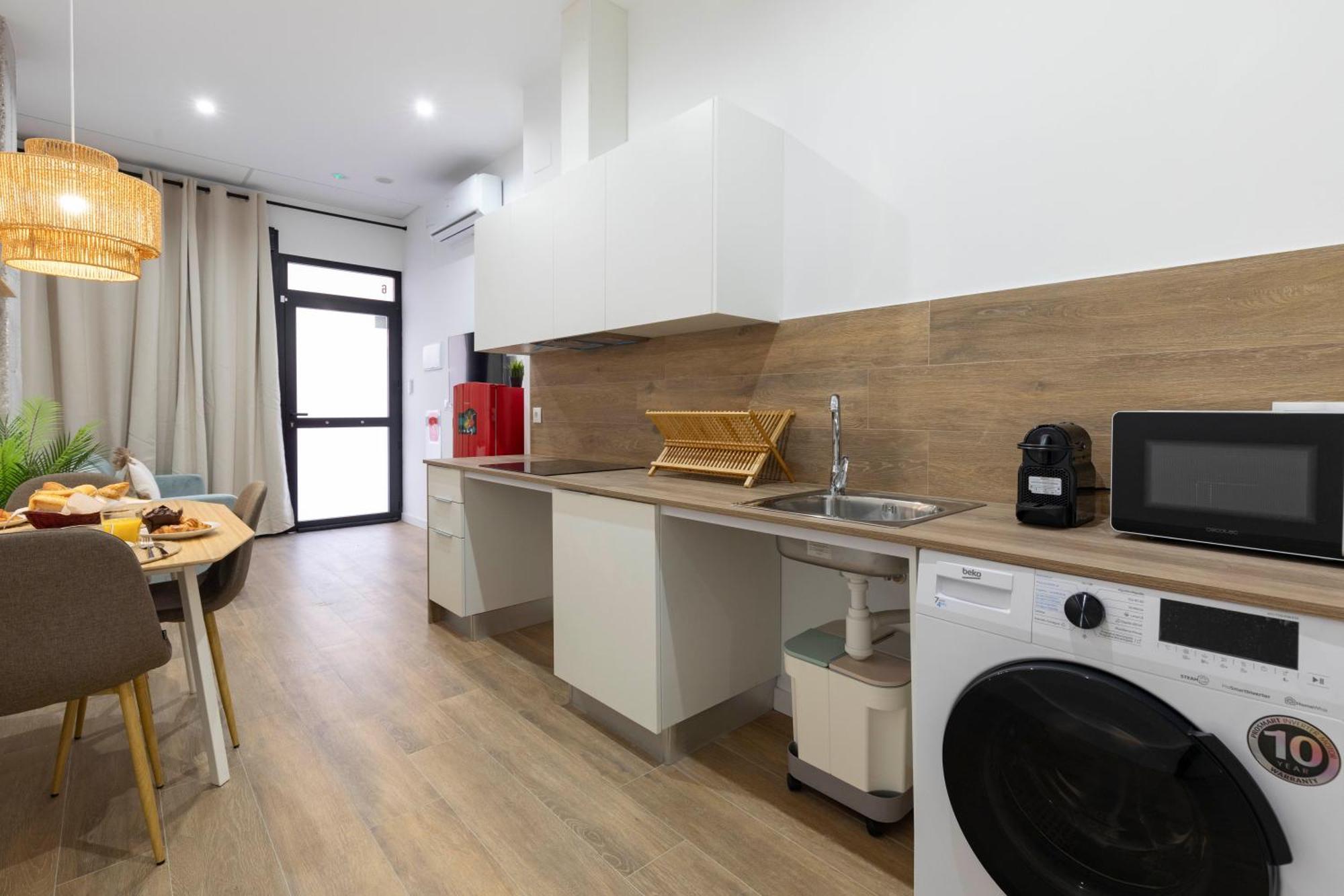 Travel Habitat Mediterranean Suites Валенсия Екстериор снимка