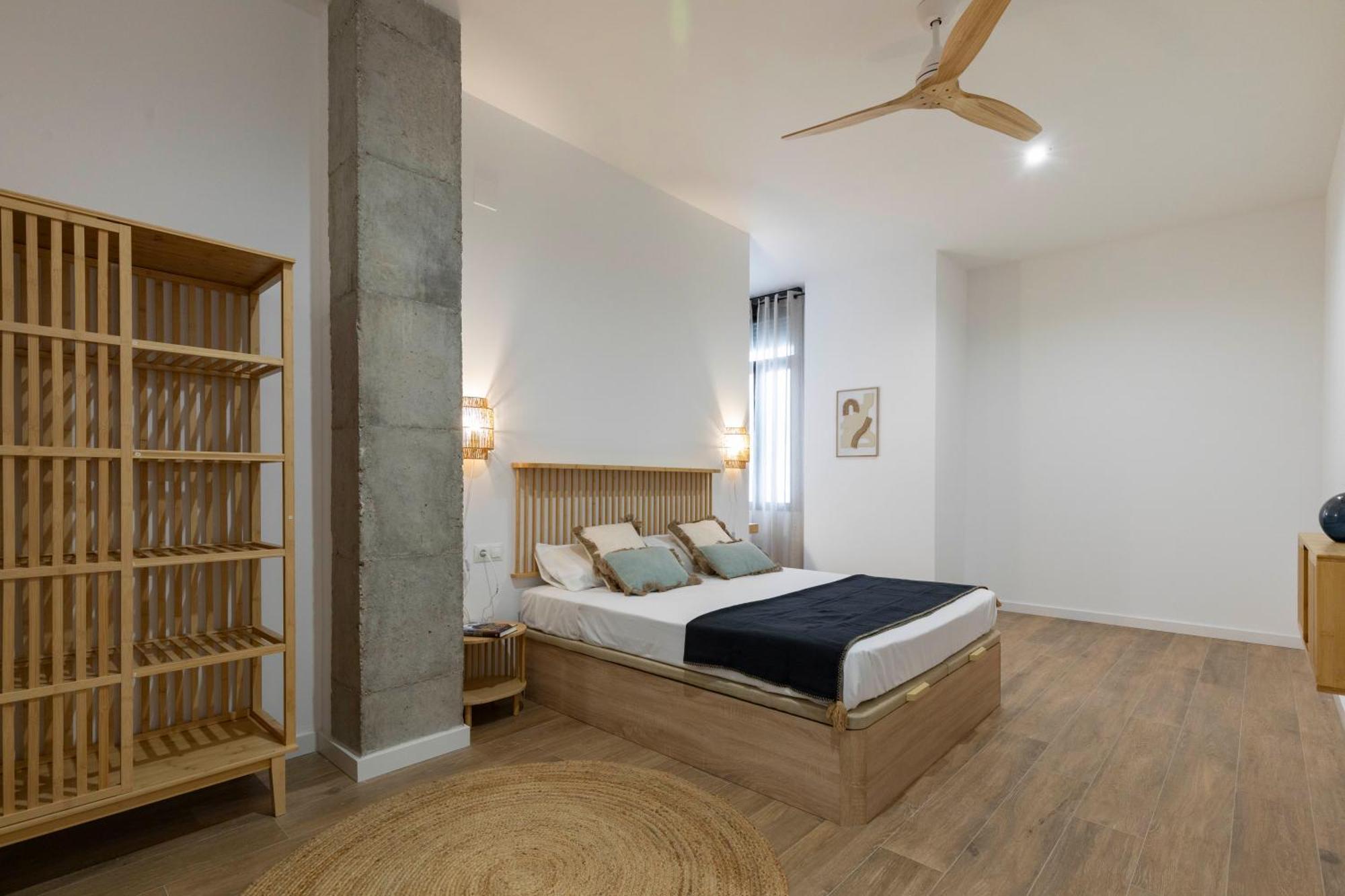 Travel Habitat Mediterranean Suites Валенсия Екстериор снимка