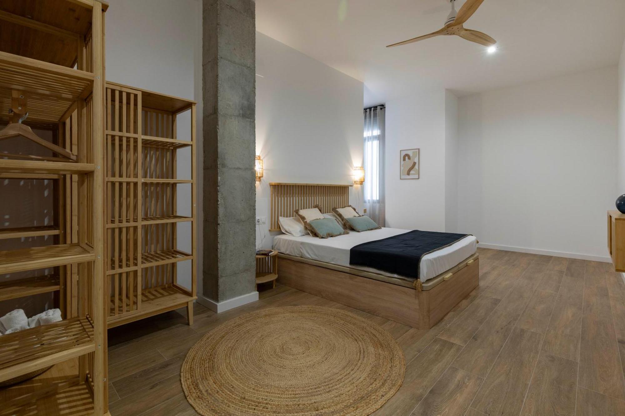 Travel Habitat Mediterranean Suites Валенсия Екстериор снимка