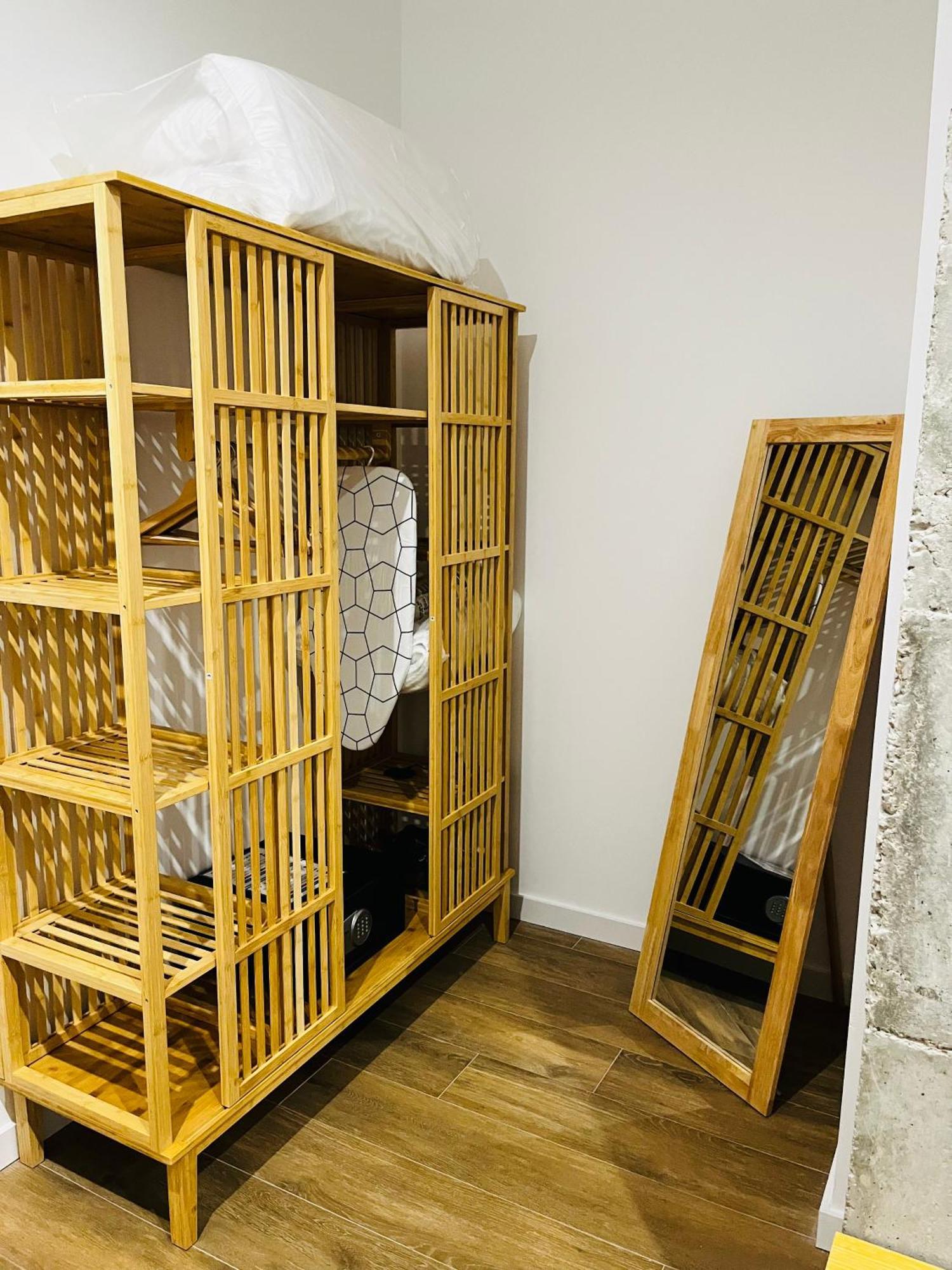 Travel Habitat Mediterranean Suites Валенсия Екстериор снимка