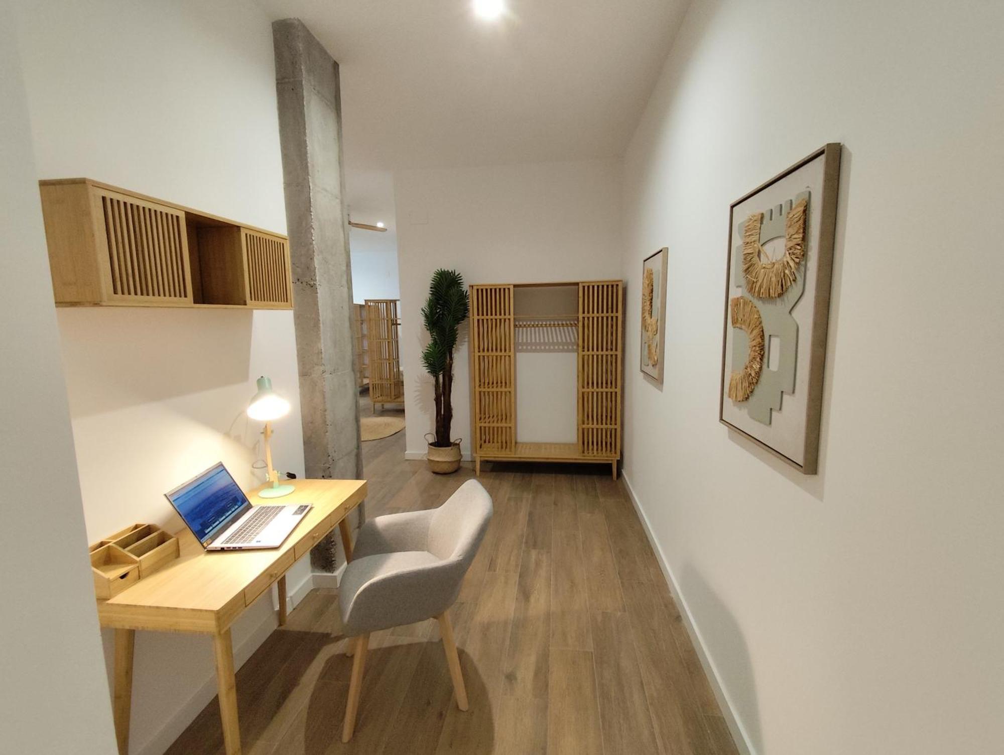 Travel Habitat Mediterranean Suites Валенсия Екстериор снимка
