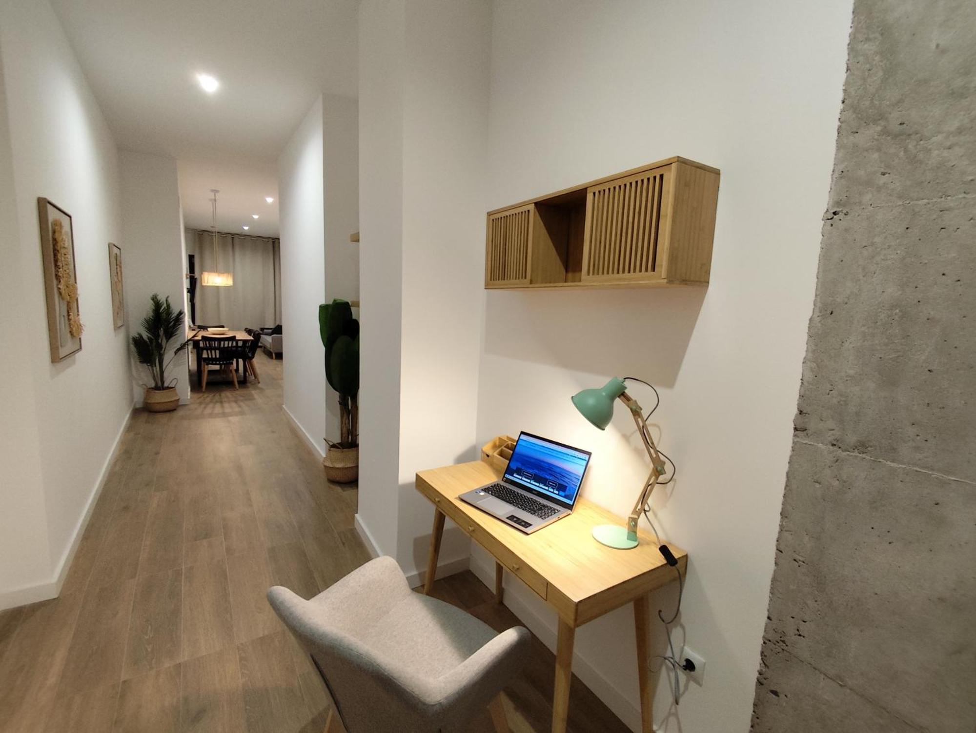 Travel Habitat Mediterranean Suites Валенсия Екстериор снимка